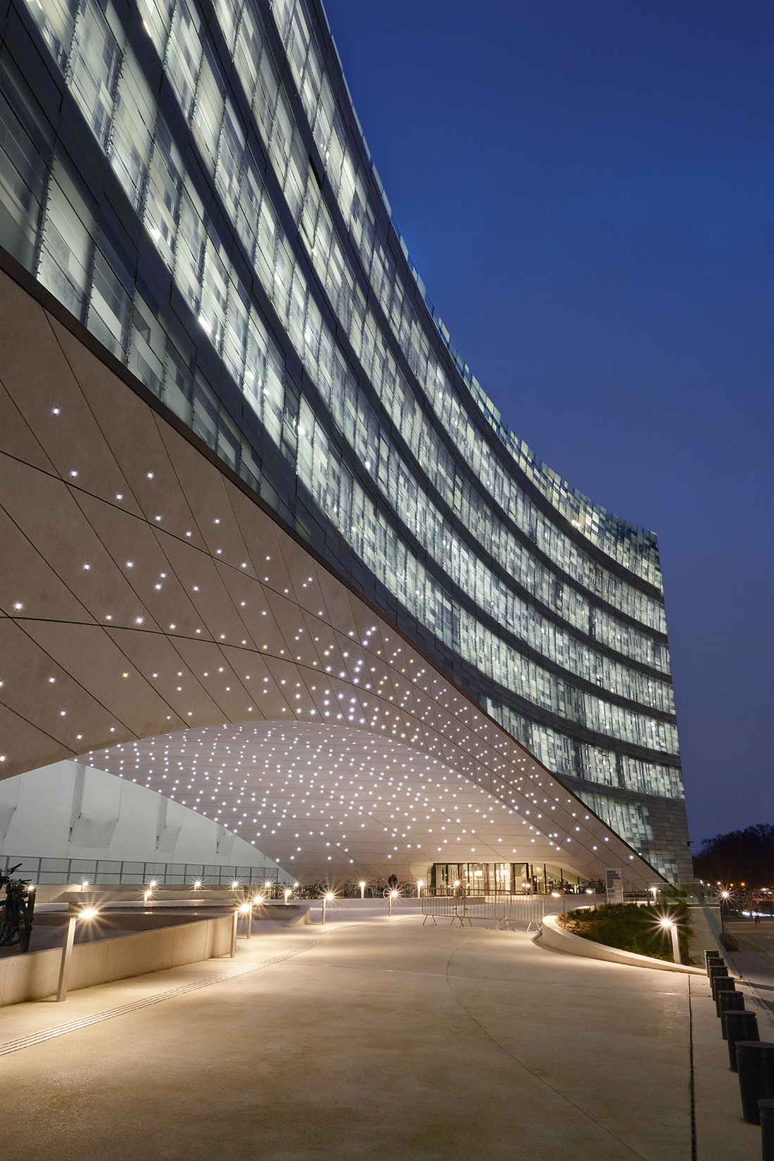 Le Monde  by BOA Light Studio